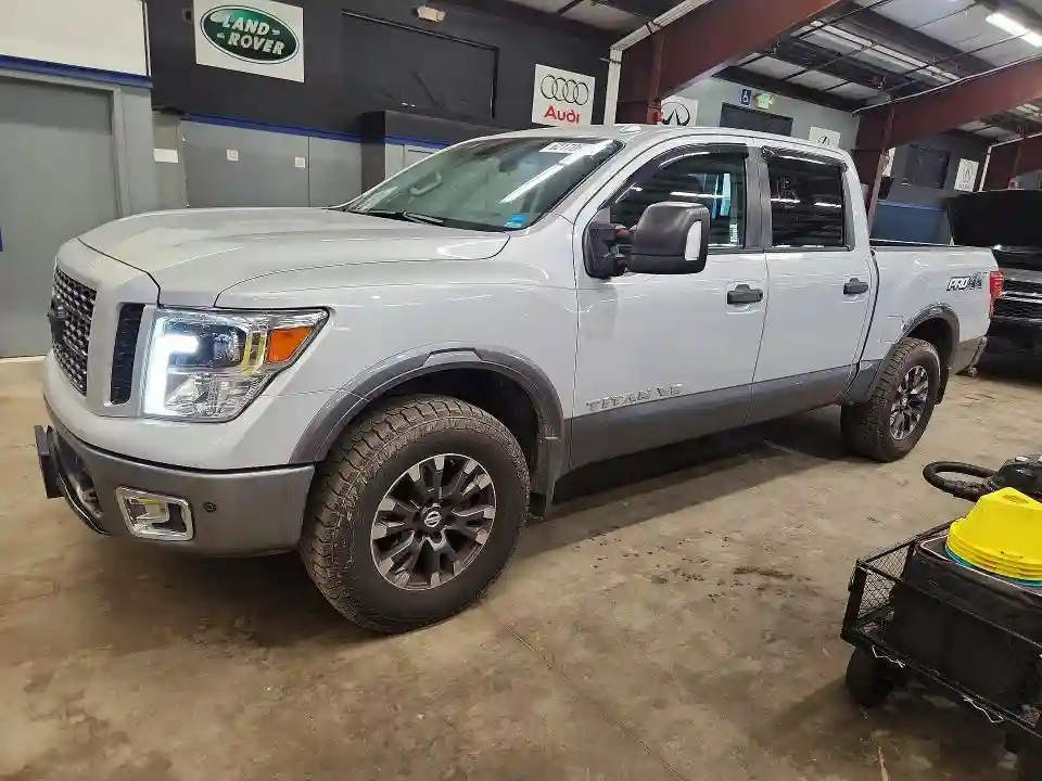 1N6AA1E55JN527271 2018 NISSAN TITAN-0