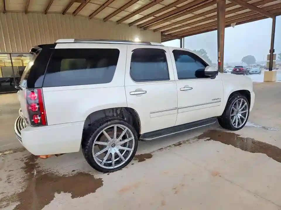 1GKS1EEF0BR205417 2011 GMC YUKON-2