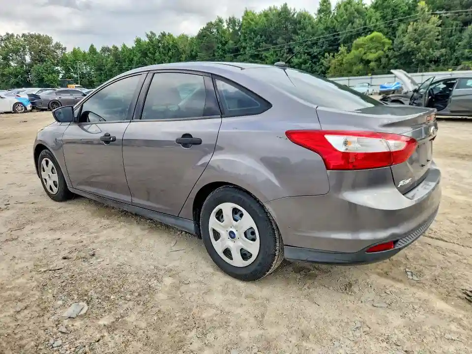 1FAHP3E2XCL321353 2012 FORD FOCUS-1