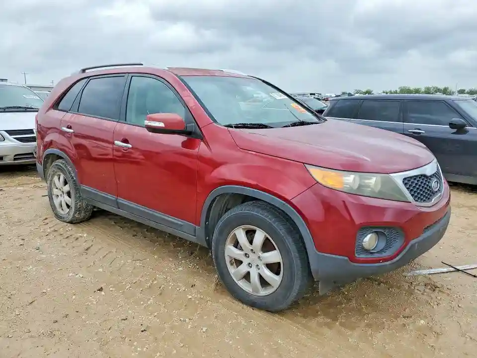5XYKT4A1XBG041151 2011 KIA SORENTO-3