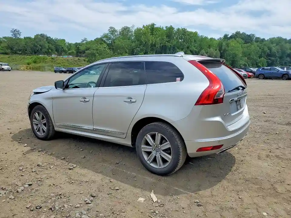 YV4902RKXG2783427 2016 VOLVO XC60-1