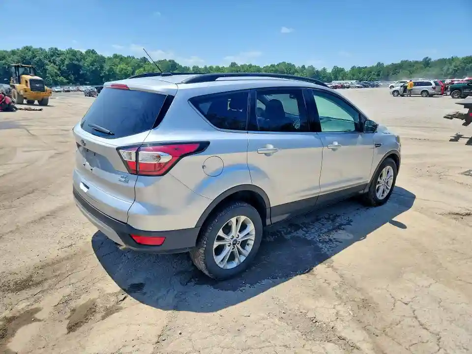 1FMCU9GD4JUB06889 2018 FORD ESCAPE-2