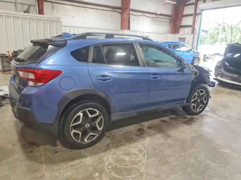 JF2GTAJC9JH254444 2018 SUBARU CROSSTREK-2