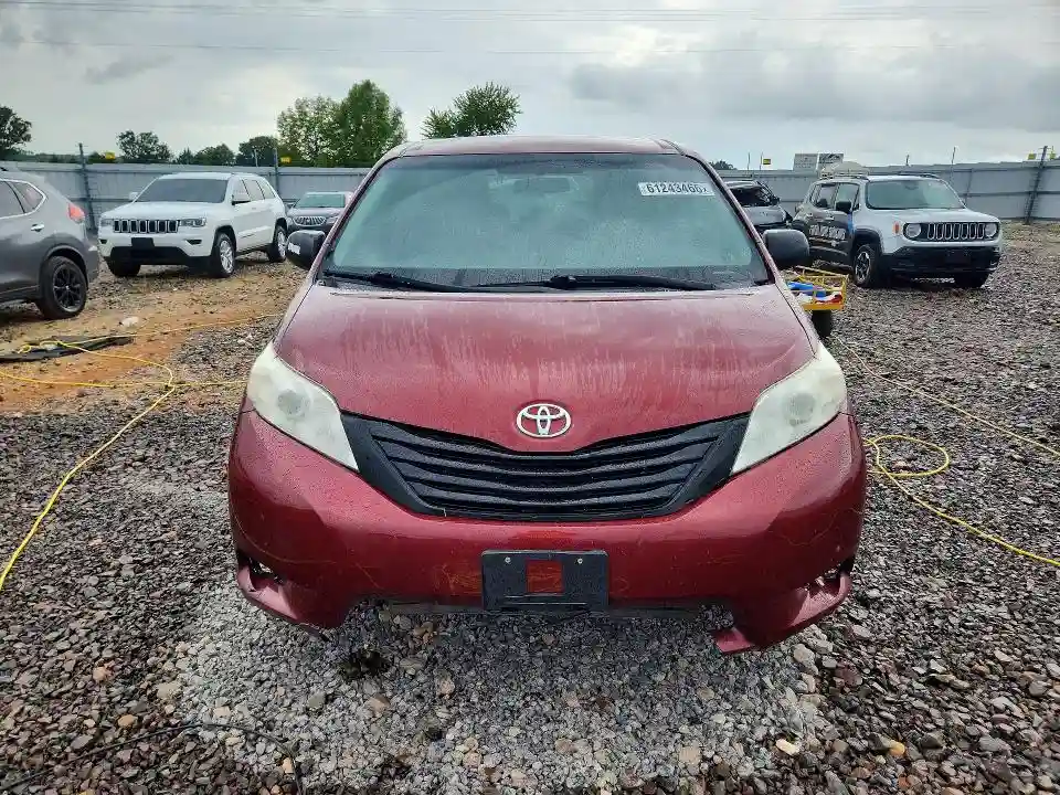 5TDZZ3DC0HS867121 2017 TOYOTA SIENNA-4