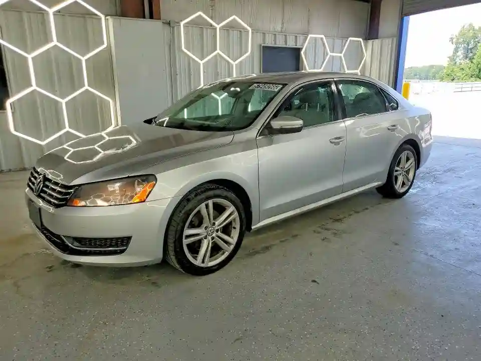 1VWBN7A34EC024462 2014 VOLKSWAGEN PASSAT-0