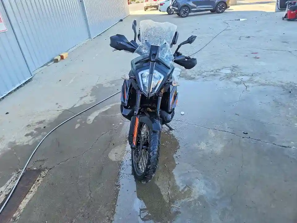 VBKTS6402MM805273 2021 KTM 890-1