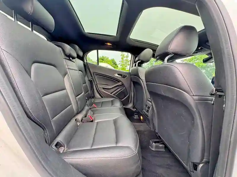 WDCTG4EB1KU004669 2019 MERCEDES-BENZ GLA-CLASS-5