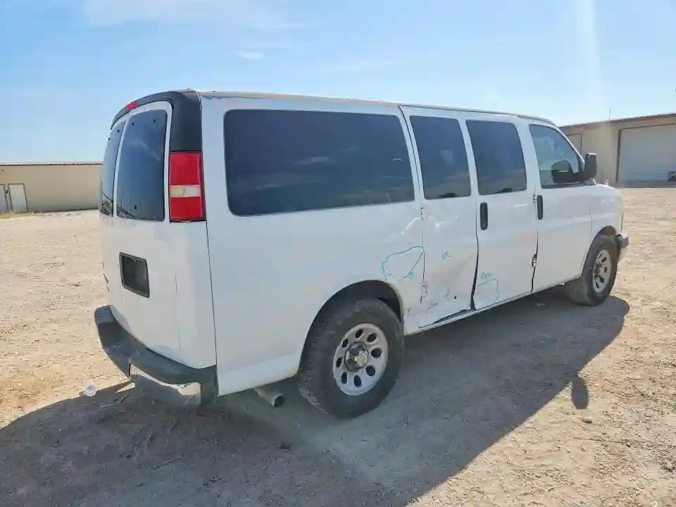 1GBUGCD43A1131774 2010 CHEVROLET EXPRESS-2
