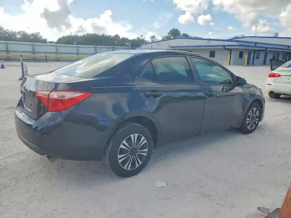 5YFBURHE9JP769864 2018 TOYOTA COROLLA-2