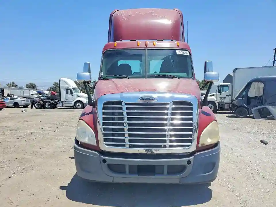 1FUJGEDR6BLBB4129 2011 FREIGHTLINER ALL OTHER-4