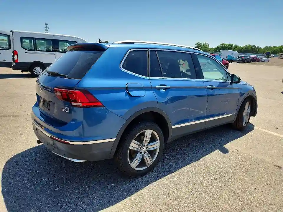3VV4B7AX2JM174782 2018 VOLKSWAGEN TIGUAN-2