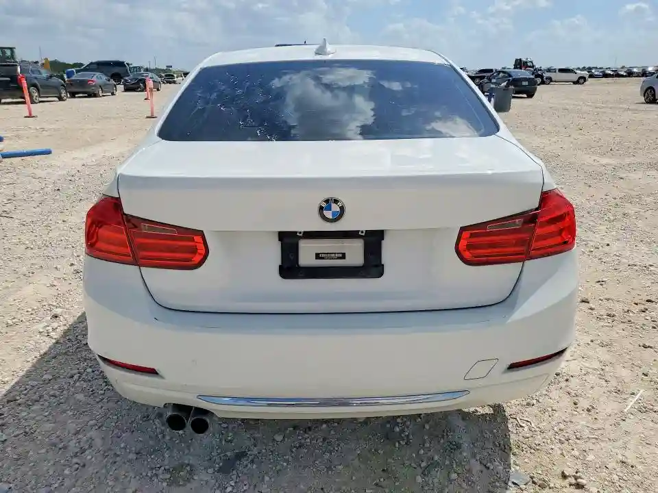 WBA3B5C58DF593943 2013 BMW 3 SERIES-5