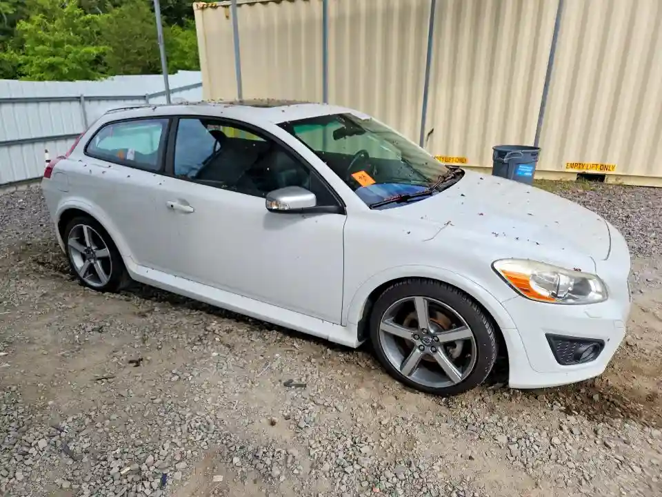 YV1672MK9B2246530 2011 VOLVO C30-3