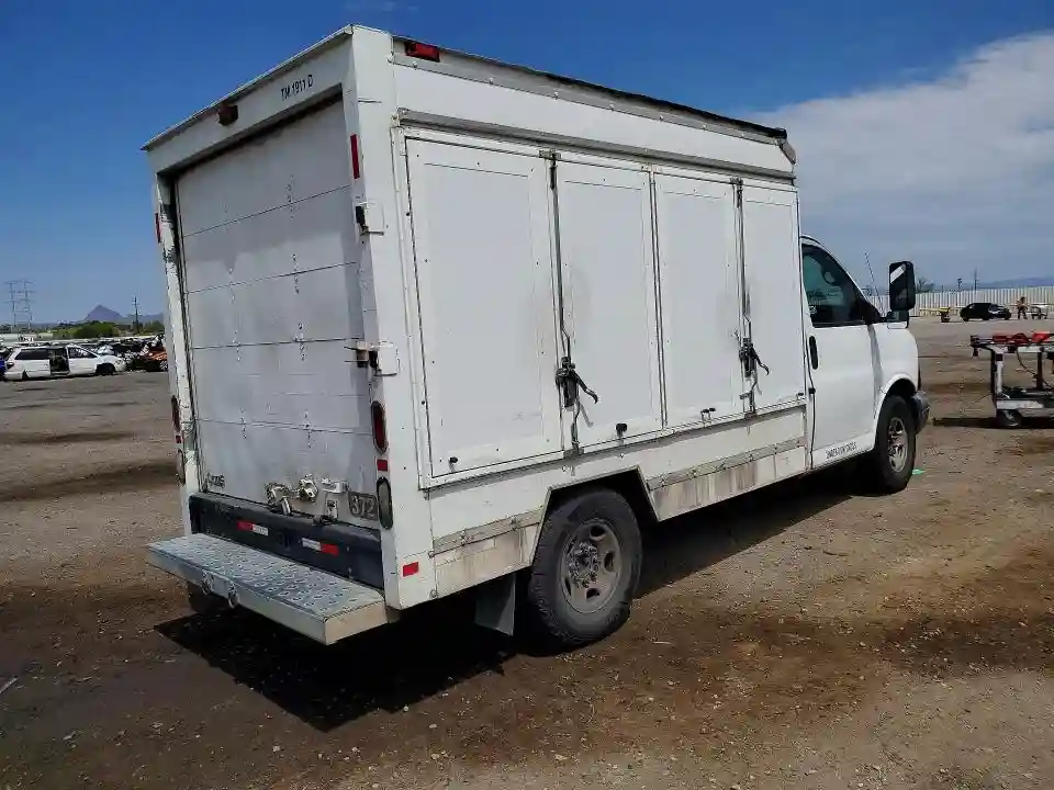1GD1G2AAXA1902407 2010 GMC SAVANA-2