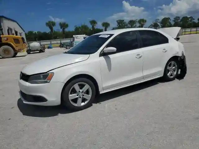3VW3L7AJ8CM065374 2012 VOLKSWAGEN JETTA-0