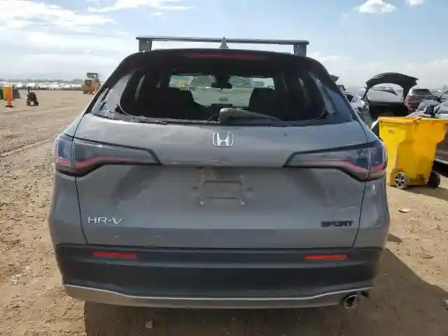 3CZRZ2H57RM740075 2024 HONDA HR-V-5