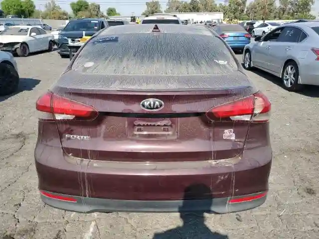 3KPFL4A79JE164022 2018 KIA FORTE-5