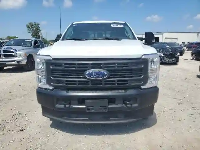 1FT7X2BA9SEC33084 2025 FORD F250-4