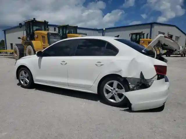 3VW3L7AJ8CM065374 2012 VOLKSWAGEN JETTA-1