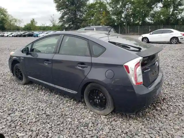 JTDKN3DU1D1679141 2013 TOYOTA PRIUS-2