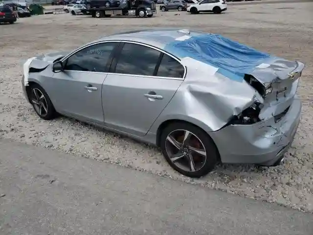 YV1902FH0E2289211 2014 VOLVO S60-2