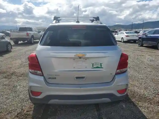 KL7CJPSB7JB605895 2018 CHEVROLET TRAX-5