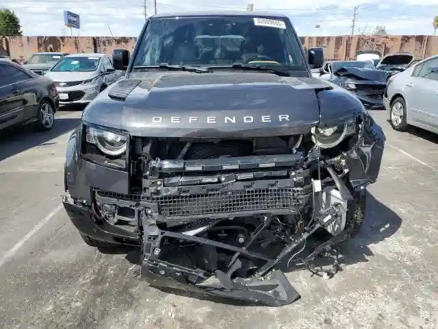 SALE27EU8S2404958 2025 LAND ROVER DEFENDER-4