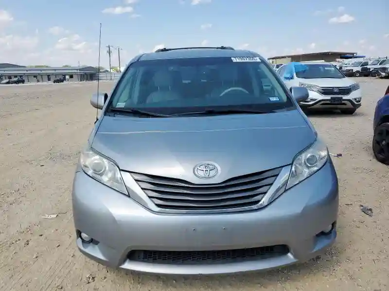 5TDDK3DC5CS048919 2012 TOYOTA SIENNA-4