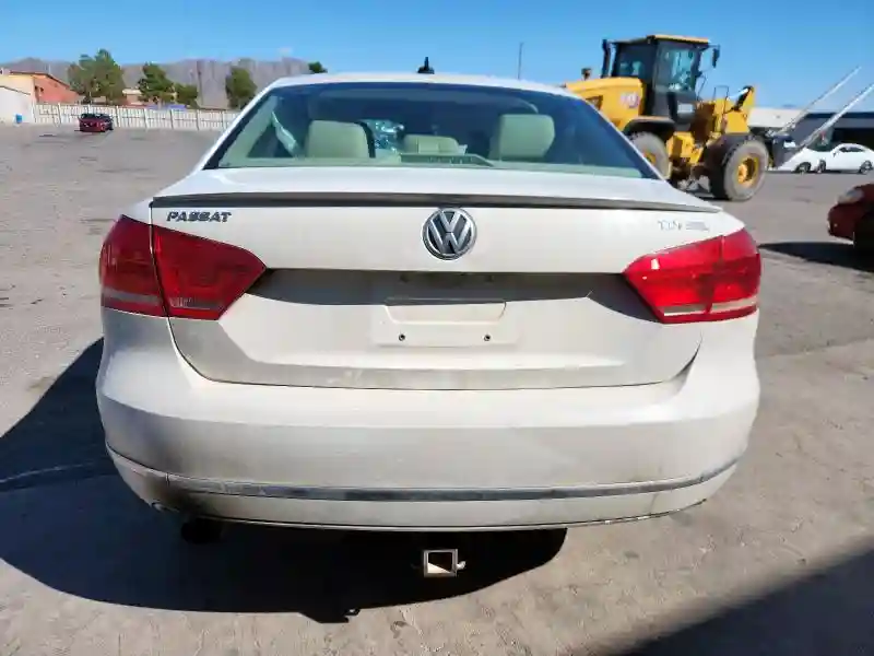 1VWCN7A32EC105500 2014 VOLKSWAGEN PASSAT-5