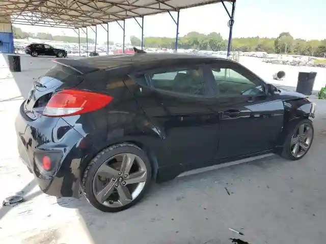KMHTC6AE1DU176924 2013 HYUNDAI VELOSTER-2