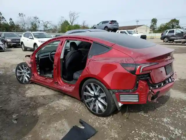 5YJ3E1EB9RF766354 2024 TESLA MODEL 3-1