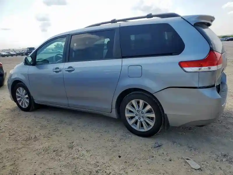5TDDK3DC5CS048919 2012 TOYOTA SIENNA-1