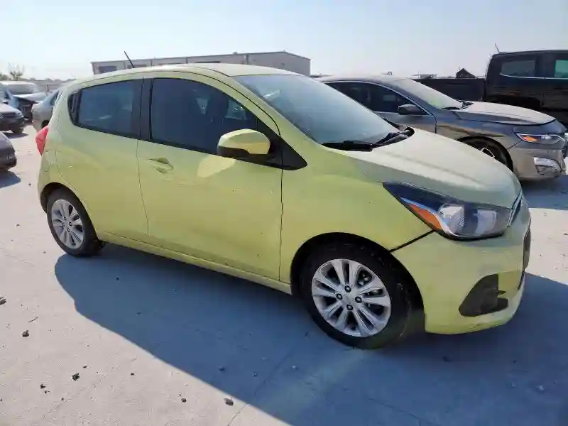 KL8CD6SA2JC469304 2018 CHEVROLET SPARK-3