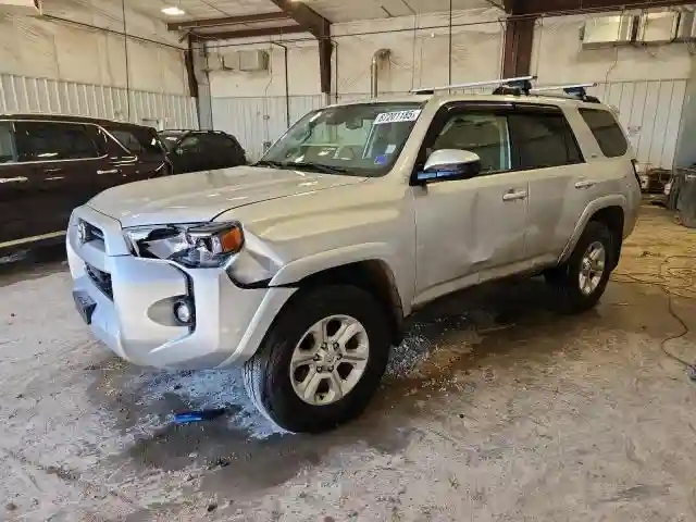 JTEMU5JR6N6063202 2022 TOYOTA 4RUNNER-0