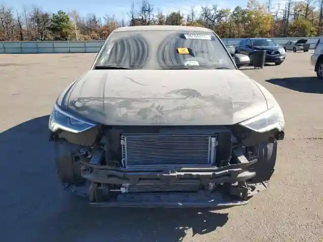 WA1DECF39R1122654 2024 AUDI Q3-4