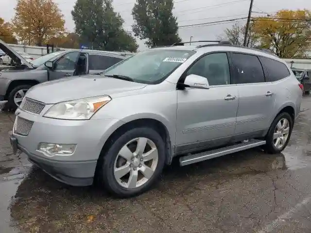 1GNKRLED8CJ404827 2012 CHEVROLET TRAVERSE-0
