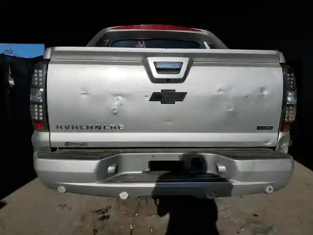 3GNTKFE39BG281041 2011 CHEVROLET AVALANCHE-5