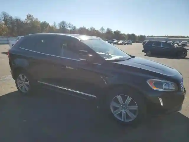 YV440MRU0H2107075 2017 VOLVO XC60-3