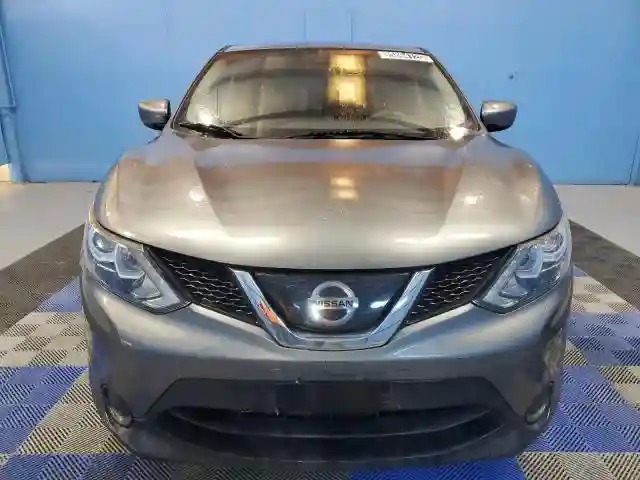JN1BJ1CP5JW192053 2018 NISSAN ROGUE-4