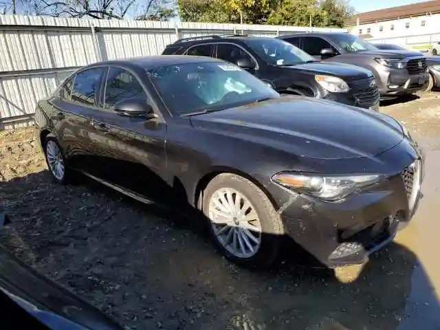 ZARFAMAN3N7655217 2022 ALFA ROMEO GIULIA-3