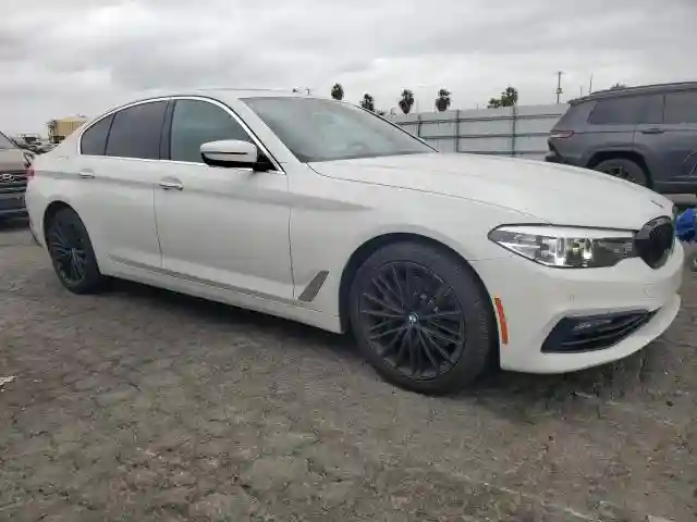 WBAJA9C55JB033169 2018 BMW 5 SERIES-3