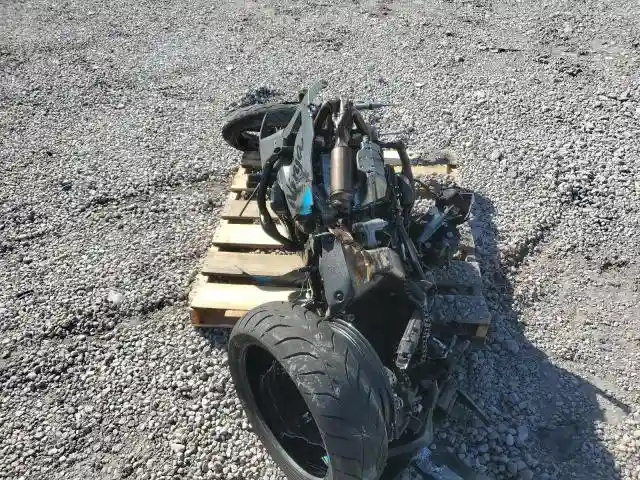 JKBZXJK10SA009136 2025 KAWASAKI ZX636 K-5