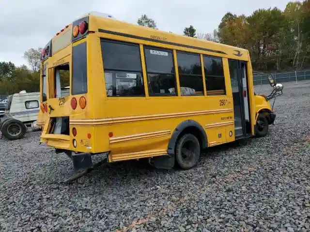 1GB6G2AG4A1172626 2010 CHEVROLET EXPRESS-2