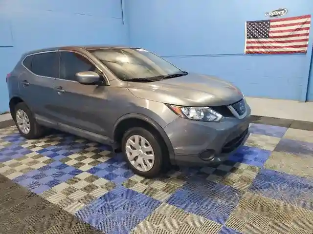 JN1BJ1CP5JW192053 2018 NISSAN ROGUE-3