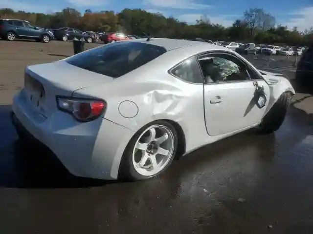 JF1ZNAA12D1716880 2013 SCION SCION-2