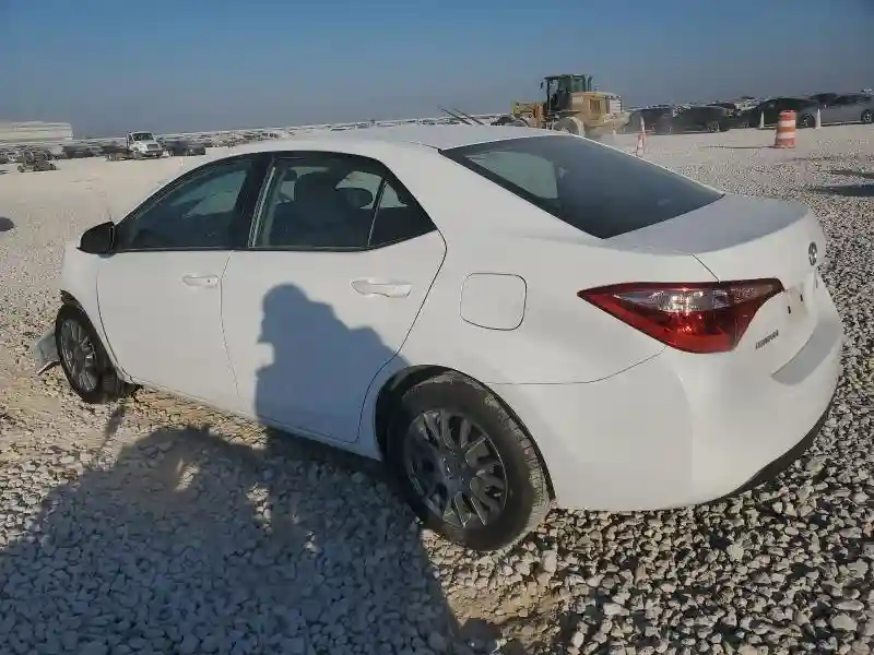 5YFBURHE2JP788174 2018 TOYOTA COROLLA-1