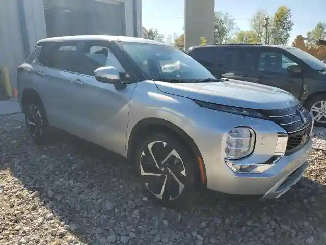JA4J4UA87PZ055310 2023 MITSUBISHI OUTLANDER-3