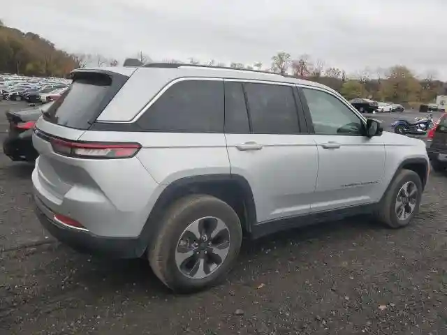 1C4RJYB67PC623581 2023 JEEP GRAND CHEROKEE-2