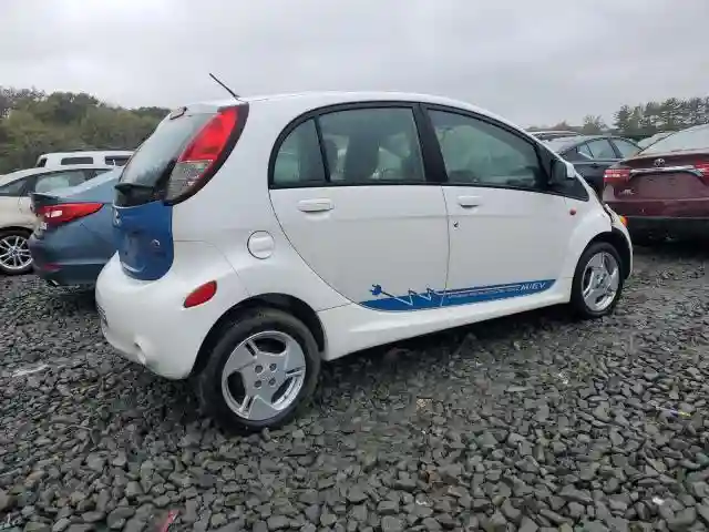 JA3215H1XCU016122 2012 MITSUBISHI ALL OTHER-2