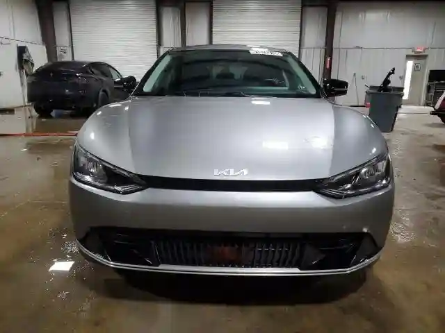 KNDC34LAXP5158486 2023 KIA ALL OTHER-4